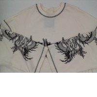 White round neck sweater with black dragon pattern White round neck sweater with black dragon pattern