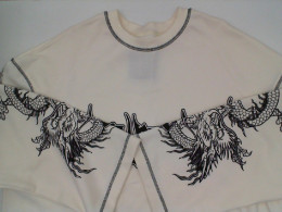 White round neck sweater with black dragon pattern White round neck sweater with black dragon pattern