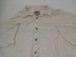 Men's white collared shirt with buttons 