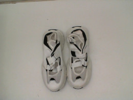 Women's white and black sneakers 