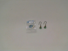 Set of 2 Women's beaded earrings 