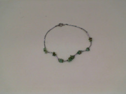 Green beaded necklace 