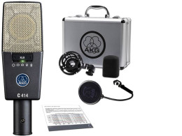 AKG Set in a suitcase. 1 Microphone + mount + soft pad + noise suppressor, not new