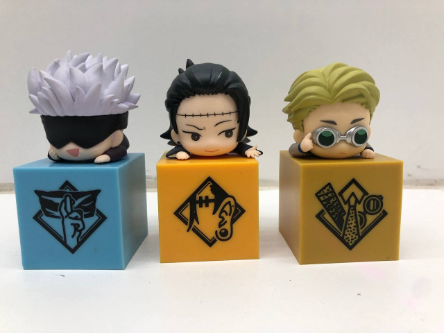 Set of 3 small anime figures Set of 3 small anime figures