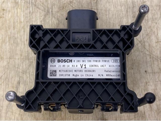 Pair of 2 unit BOSCH mitsubishi motors 8638a201 Pair of 2 unit BOSCH mitsubishi motors 8638a201
