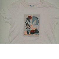 White round neck t-shirt with pattern White round neck t-shirt with pattern