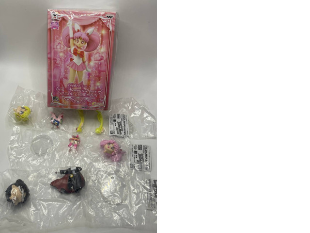 Set of 4 Sailor Moon mini-figures Set of 4 Sailor Moon mini-figures