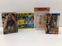 Set of 4 japanese figures "NEW IN BOX"