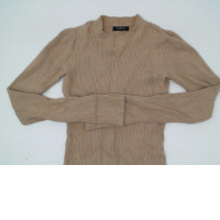 Women's cream-colored round-neck long-sleeved T-shirt Women's cream-colored round-neck long-sleeved T-shirt