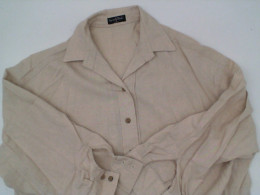 Women's cream-colored long-sleeved shirt 