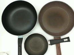Set of 3 Teflon pan Set of 3 Teflon pan