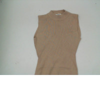 Women's cream-colored round-neck sleeveless long dress 