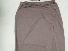 Green long skirt for women