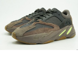 ADIDAS YEEZY BOOST 700 V2 USED MAUVE EE9614 