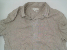 Gray short-sleeved shirt Gray short-sleeved shirt