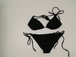 Black Bikini 