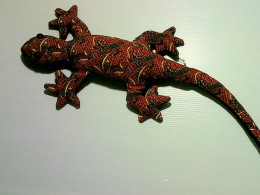 toy lizard