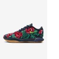 Nike sneakers with embroidered pattern