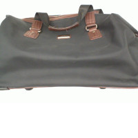 Medium suitcase with wheels 