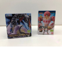 Set of 2 Japanese mini-figures