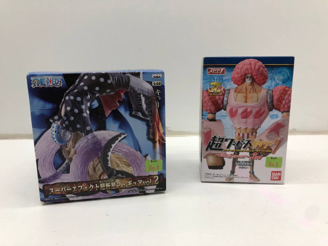 Set of 2 Japanese mini-figures Set of 2 Japanese mini-figures