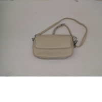 Cream colored women's shoulder bag 