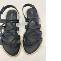 Women's black woven sandals