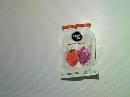 chewing konjac jelly