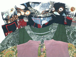 Set of 4  Round neck shirt with short sleeves and white buttons with a patterned pattern 