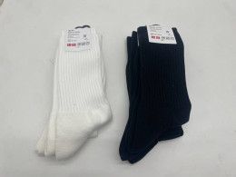 Set of UNIQLO women's socks