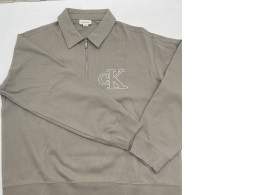 Beige men's sweatshirt with collar Beige men's sweatshirt with collar