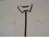 Women's white zip-up collar shirt Women's white zip-up collar shirt