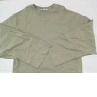 Light green long-sleeved round neck shirt 