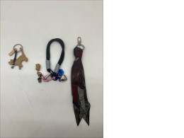 Set of 3 Souvenir keychain Set of 3 Souvenir keychain