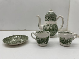 A set of green kitchen service