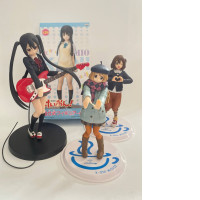 Set of 4 K-on figures Set of 4 K-on figures
