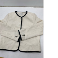 Women's long-sleeved white coat with black stripes Women's long-sleeved white coat with black stripes