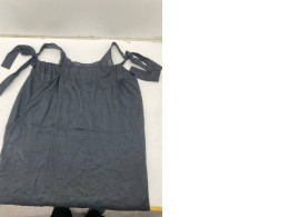  Women's black sleeveless long dress