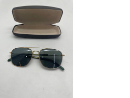 Men's sunglasses with case