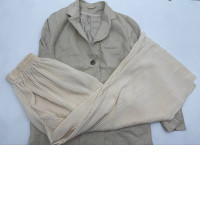 Beige women's suit: Jacket+pants