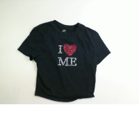 Black short t-shirt with applique