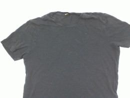 Black round neck t-shirt Black round neck t-shirt