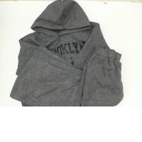 Set of 2 Gray hooded sweatshirt and gray pants for kids 