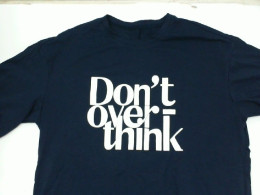 Blue short sleeve round neck t-shirt with white pattern 