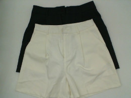 Set of 2 Women's black and white shorts 
