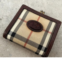 Second hand Burberry's Nova Check Kiss-lock Wallet Second hand Burberry's Nova Check Kiss-lock Wallet