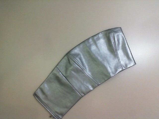 Gray leatherette top with zipper Gray leatherette top with zipper