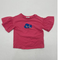 Pink t-shirt with butterfly print Pink t-shirt with butterfly print