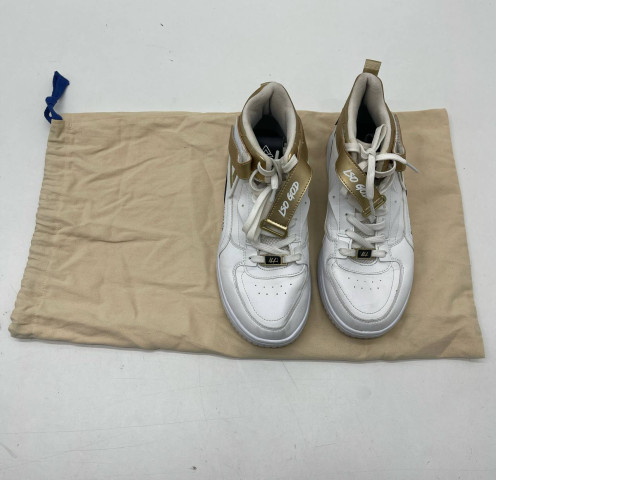 USED white women's shoes USED white women's shoes