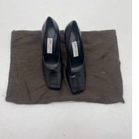 Black women's hilled shoes